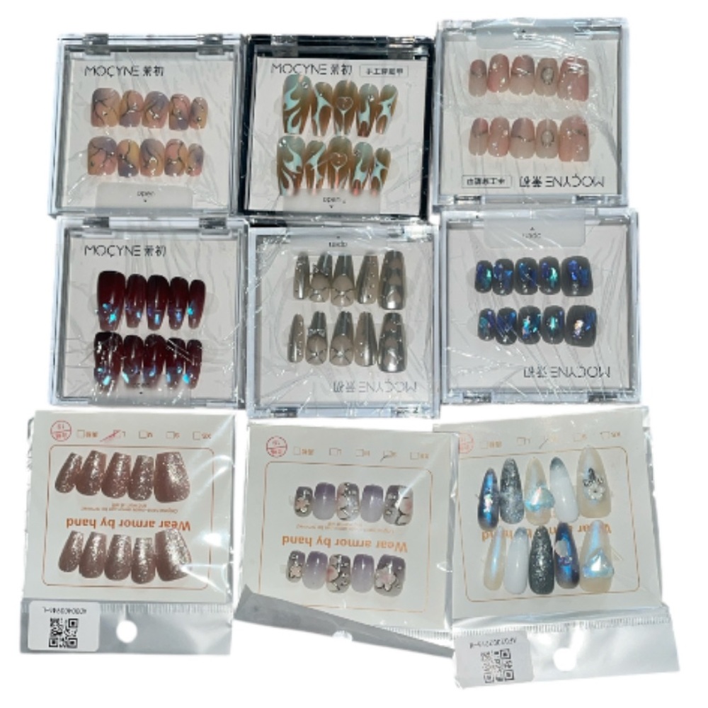 Handmade High Quality Press-on Nails set of 9